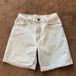 Vintage Levi’s high-waisted light wash shorts